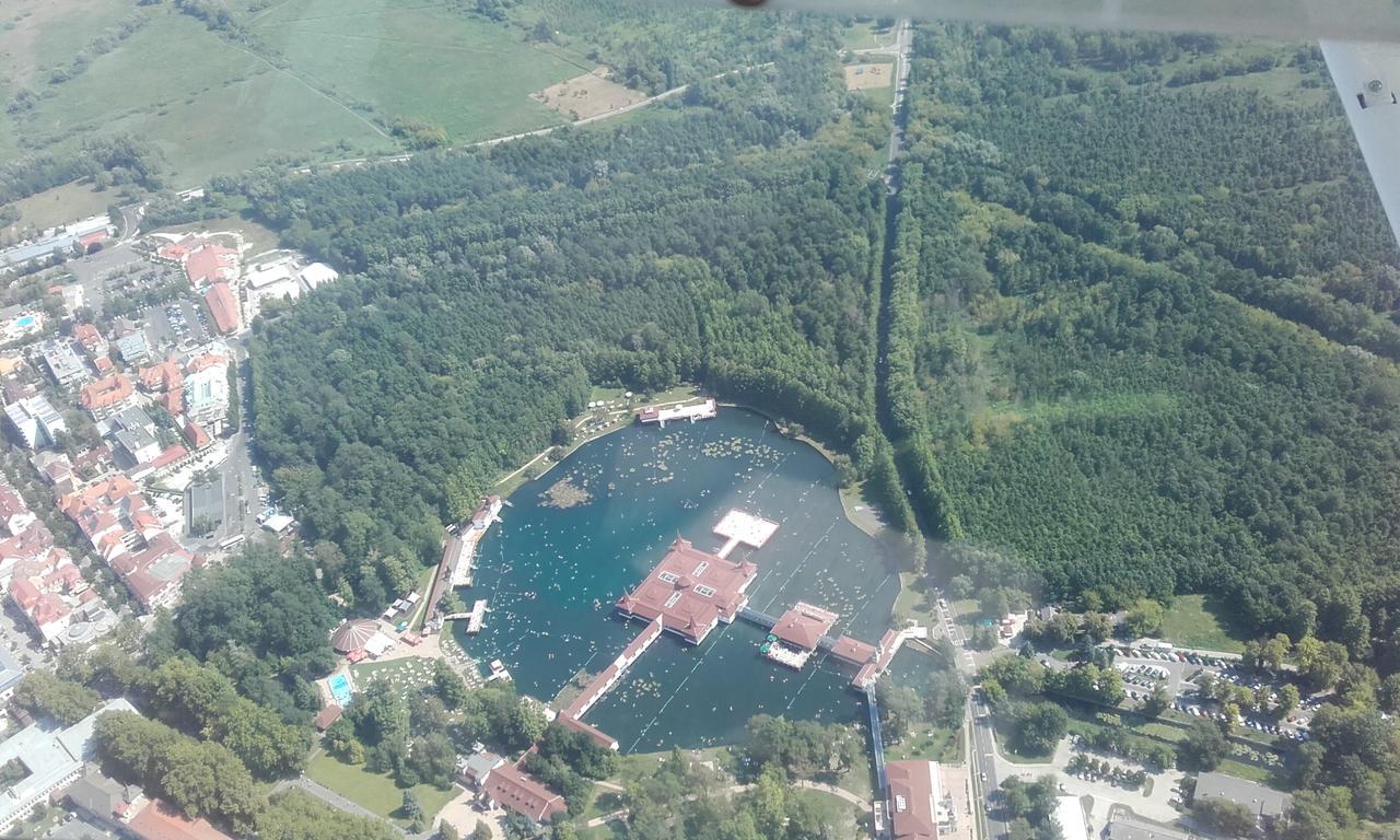 Attila Vendégház Hévíz Esterno foto